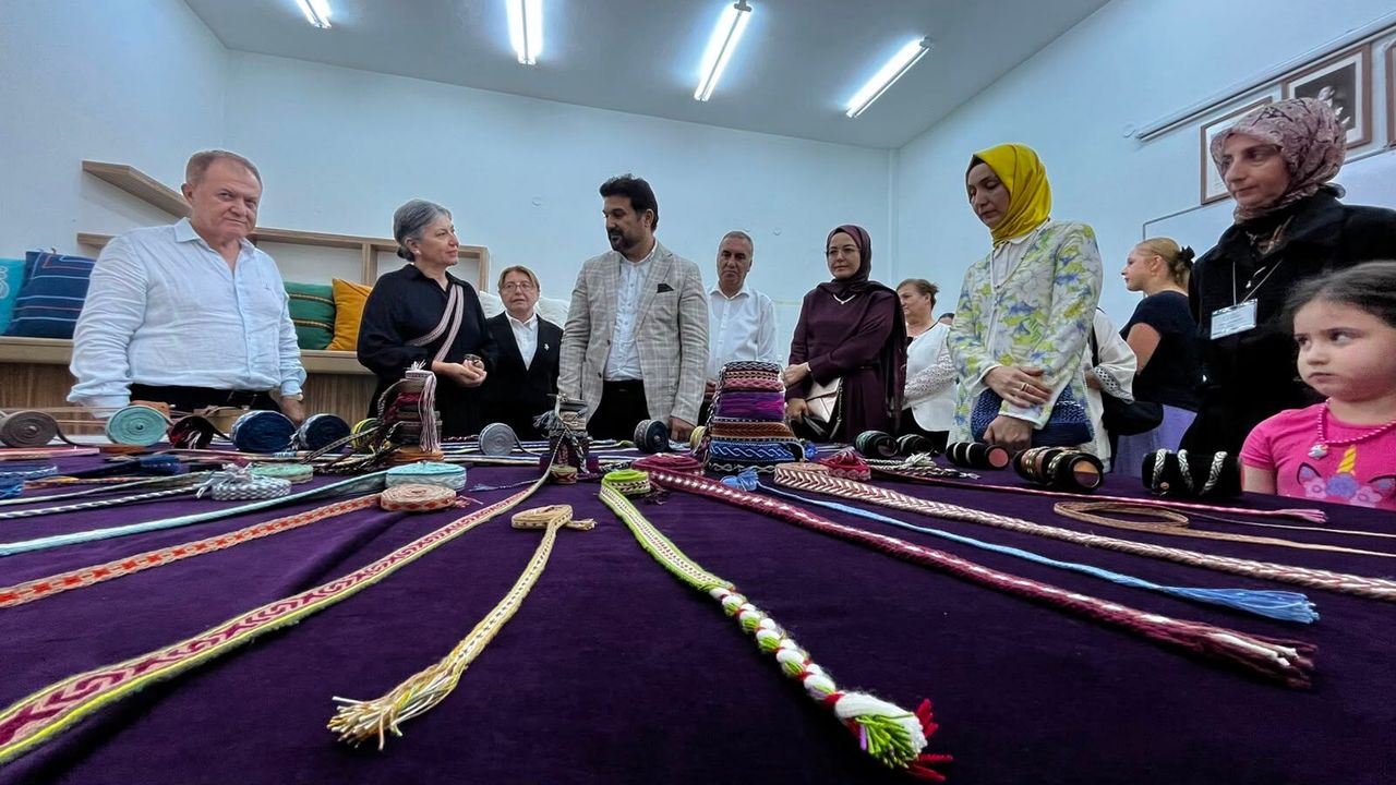Antalya'da geleneksel sanat eserleri sergilendi