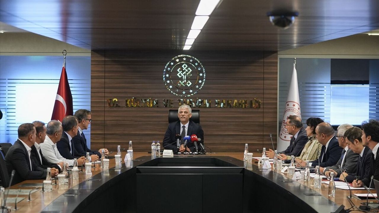 Antalya'daki 2 kamu taşınmazının turizm yatırımına tahsisi i