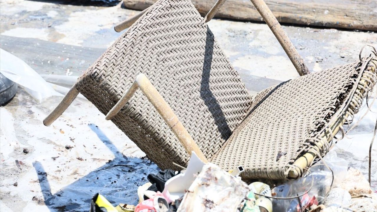 Bodrum'da dalgıçlar denizden 850 kilogram atık çıkardı
