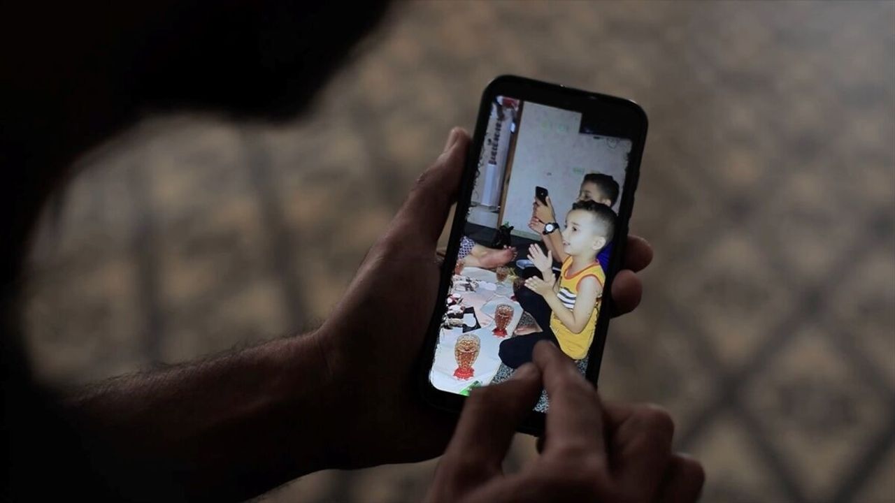 İsrail'in Gazze'de katlettiği 8 yaşındaki Cad'dan geriye kan