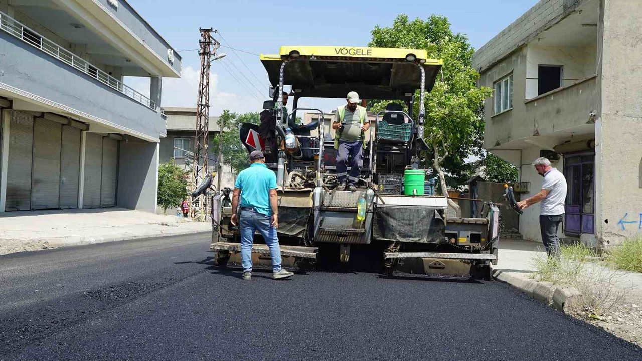 Kahramanmaraş'ta asfalt mesaisi sürüyor