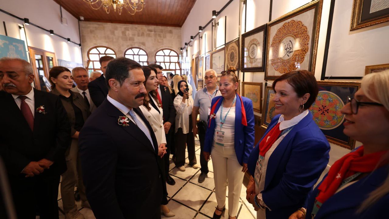 Deprem Sonrası Hatay'da Dikkat Çeken Sergi Açıldı