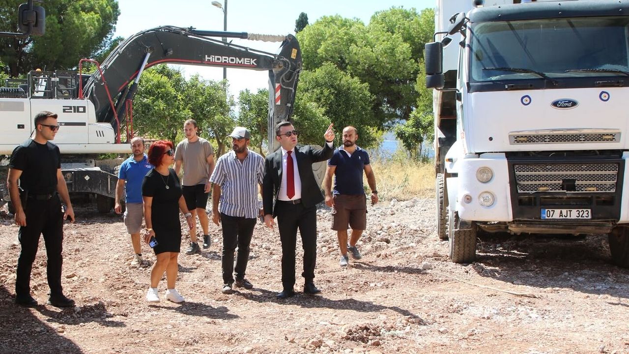 Kaş'a yeni yapılan adalet binasında inşaat çalışmaları sürüyor