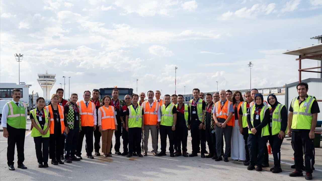 TGS Genel Müdürü Akyurt, Antalya'da çalışanlarla buluştu