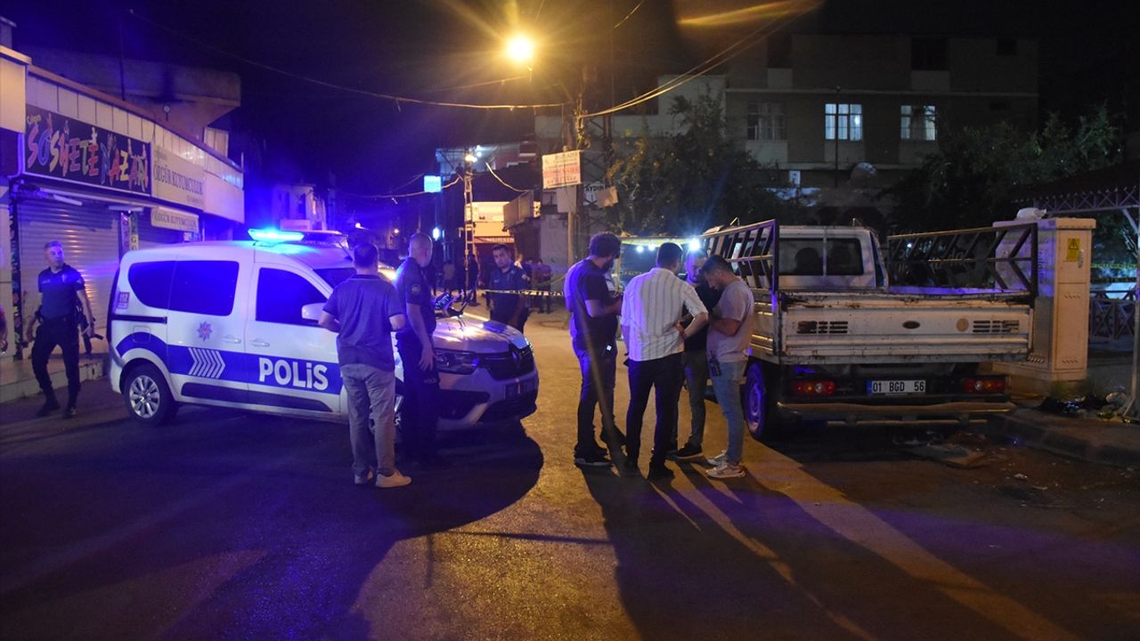 Silahlı saldırı sonucu 2'si ağır 4 kişi yaralandı