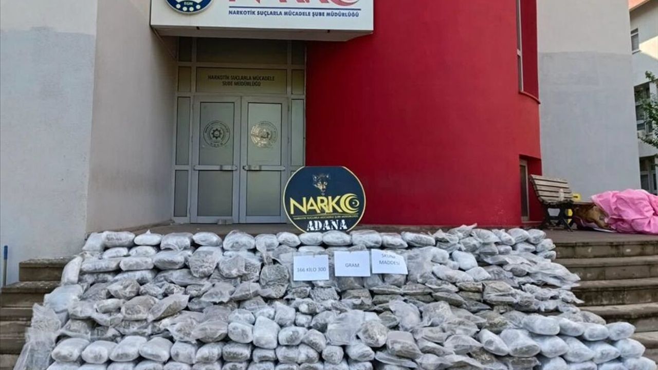 166 kilo 300 gram skunk ele geçirildi