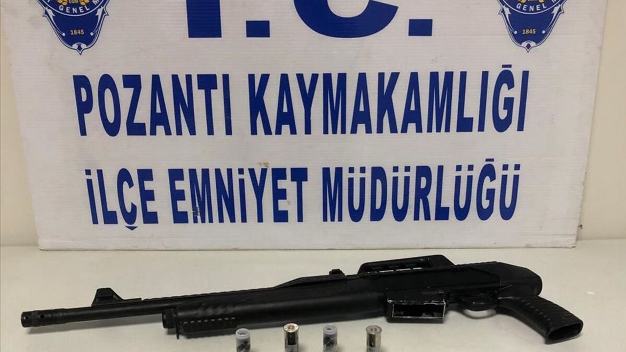 Pozantı'da aracında ruhsatsız av tüfeği bulunan kişi gözaltına alındı