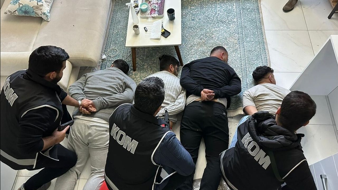 Adana'da organize suç örgütüne yönelik operasyonda 2 zanlı tutuklandı