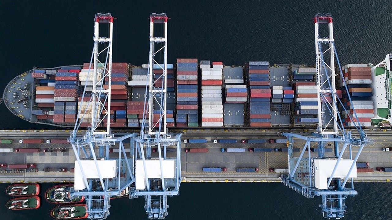 Türk lirasıyla dış ticaret 2023'te 822 milyar liraya dayandı￼