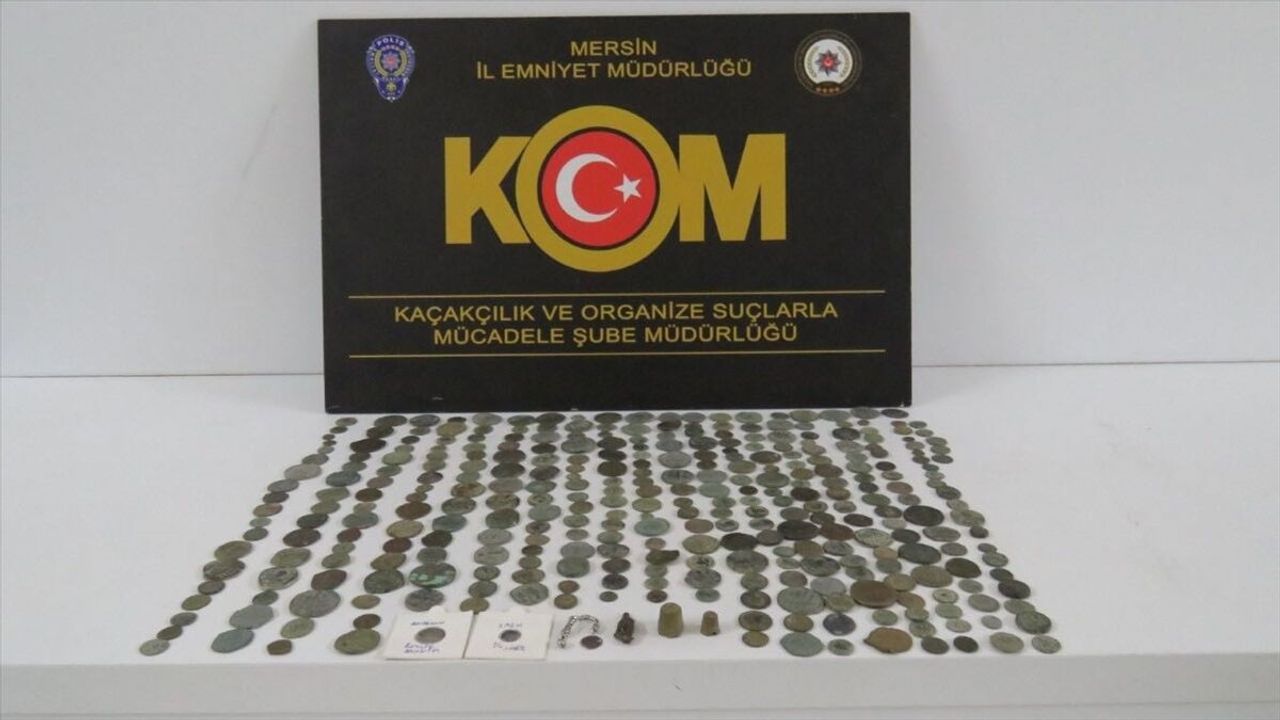 Mersin'de 325 sikke ve 4 obje ele geçirildi