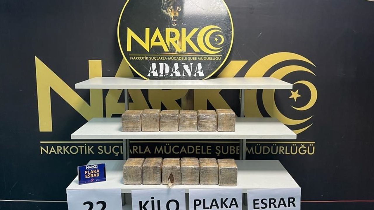 Akülere gizlenmiş 22 kilogram esrar ele geçirildi