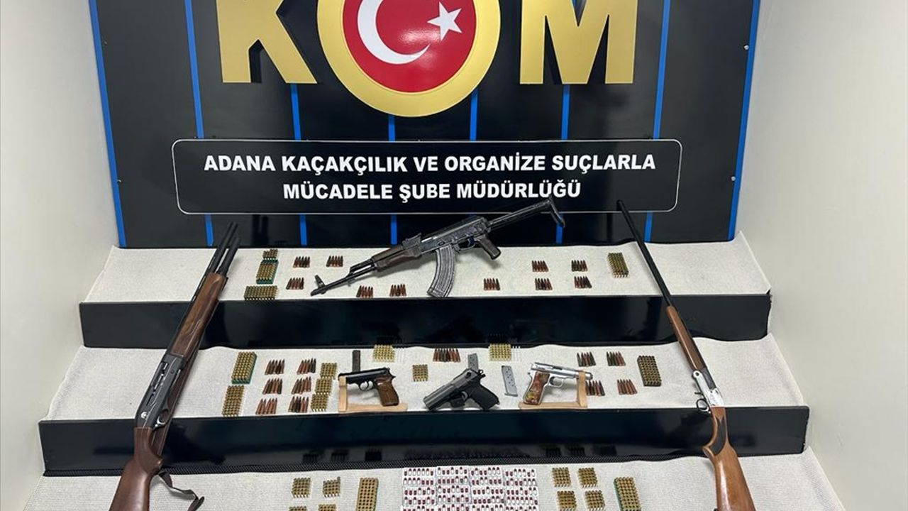Adana'da iki evde ruhsatsız 6 silah ele geçirildi 