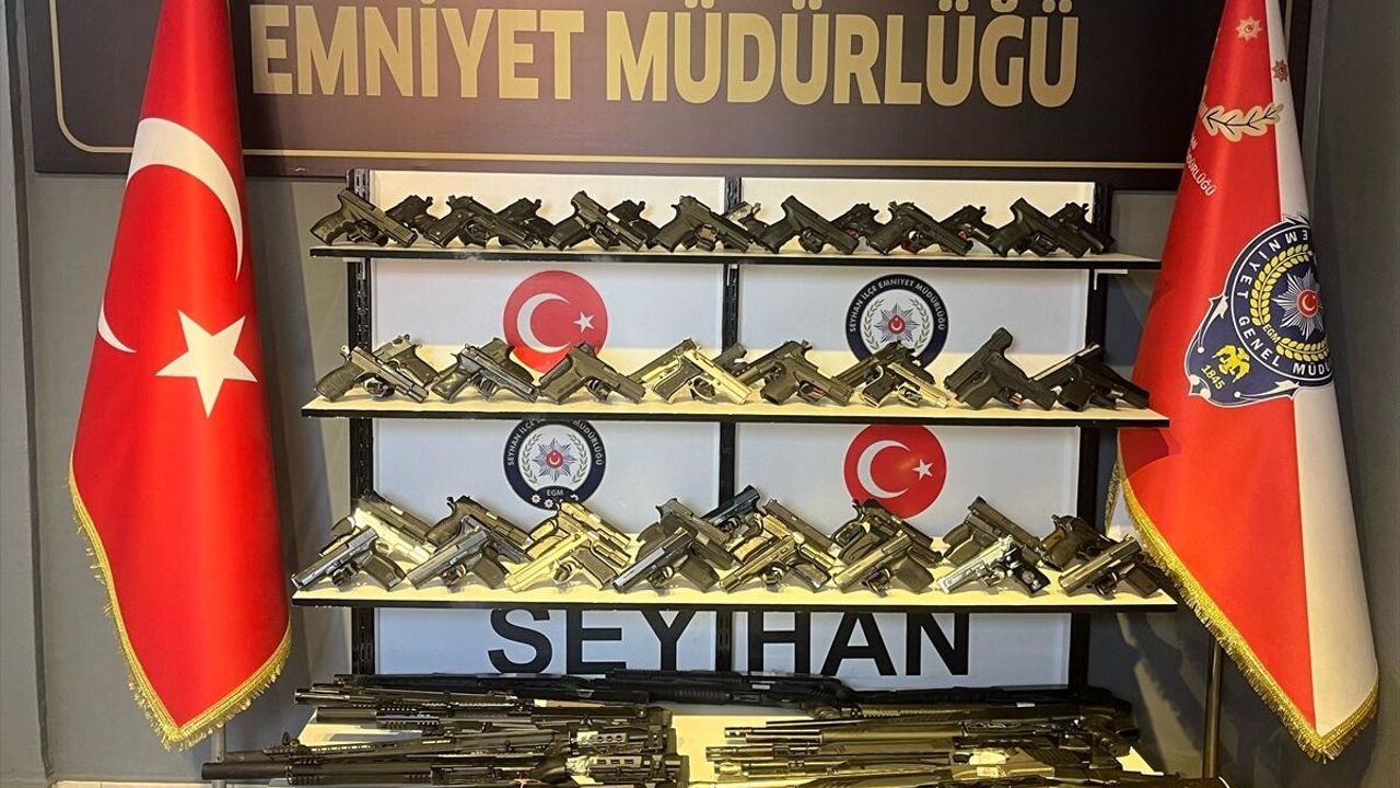 Adana'daki operasyon ve denetimlerde 90 ruhsatsız silah ele geçirildi