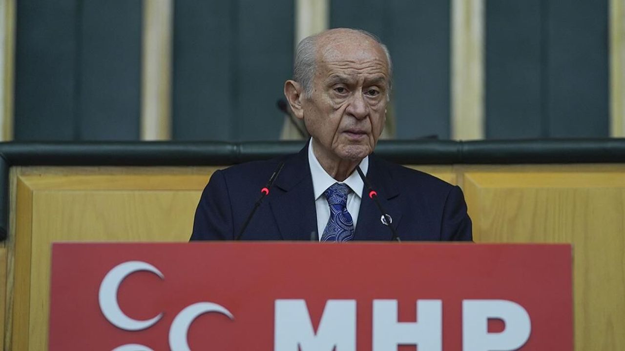  Bahçeli: Hazine ve Maliye Bakanımızın her zaman arkasındayız