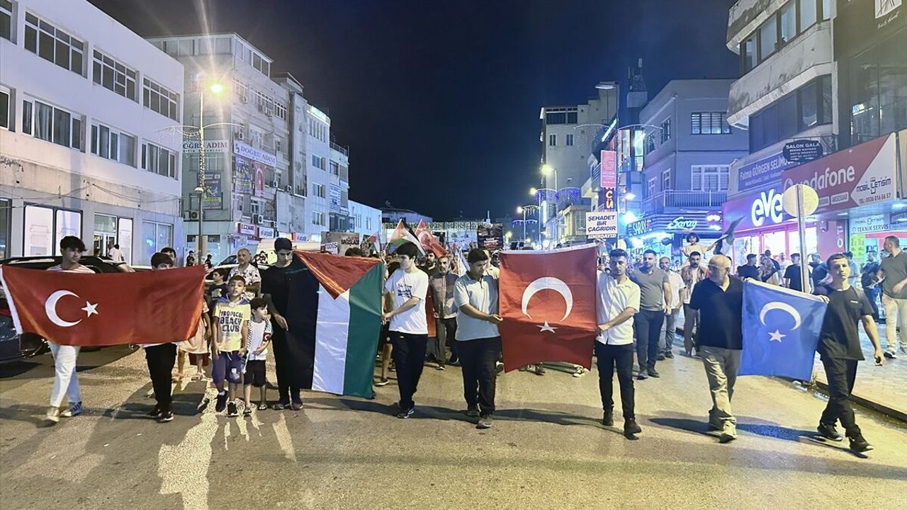 Hatay'da İsmail Heniyye ve Gazze için yürüyüş düzenlendi