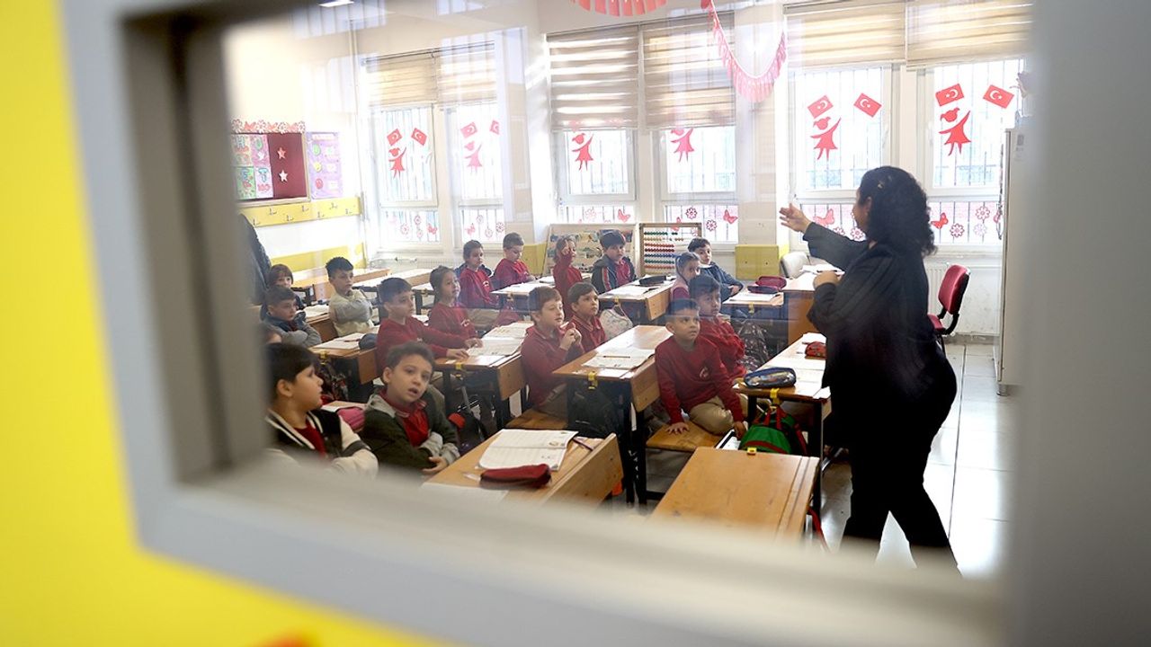 1. sınıf şubeleri ve sınıf öğretmenleri ile 5. sınıf şubeleri e-Okul'dan otomatik belirlenecek