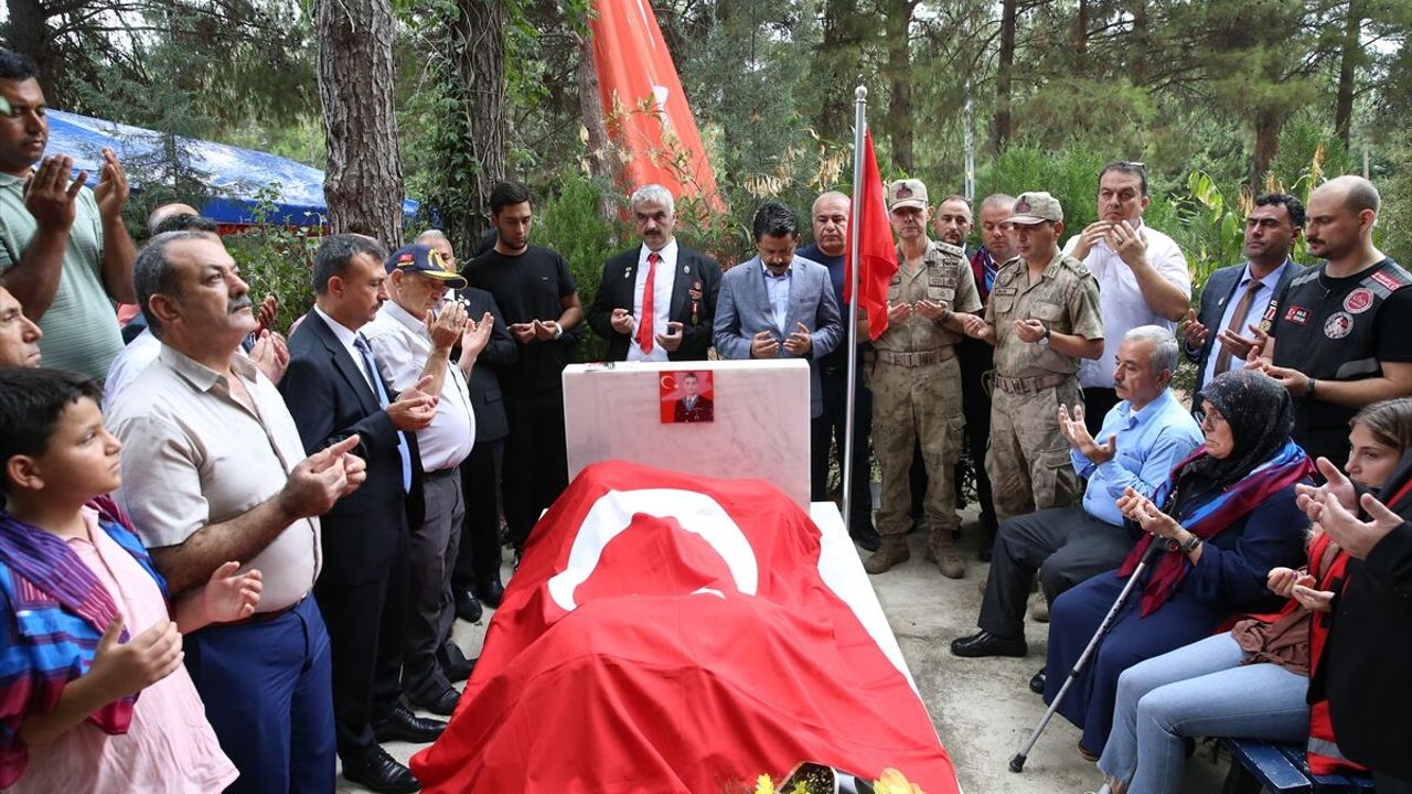 Ferhat Gedik, şehadetinin yıl dönümünde Hatay'daki kabri başında anıldı