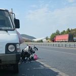 Alanya'da kamyonetle çarpışan motosikletin sürücüsü yaralandı