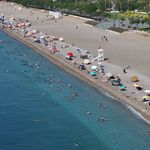 Antalya'da sıcak hava nedeniyle sahillerde yoğunluk yaşandı