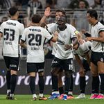 Beşiktaş Süper Lig'e sahasında iyi başlıyor
