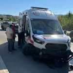Antalya'da ambulans ile otomobilin çarpıştığı kazada 4 kişi yaralandı