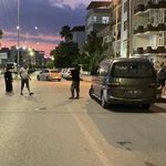 Hatay'da geri manevra yapan panelvanın çarptığı kadın ağır yaralandı