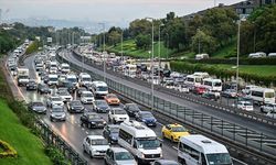 İstanbul'da haftanın ilk iş gününde trafik yoğunluğu yaşanıyor