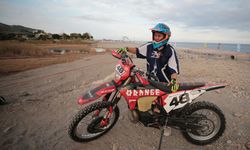 Türkiye'nin ilk kadın enduro yarışçısı Burcu Özatamer, dünya şampiyonasında derece hedefliyor