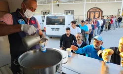 Antakya Belediyesi Sıcak Çorba İkramını Sürdürüyor