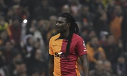 Fransız santrfor Bafetimbi Gomis futbolu bıraktı