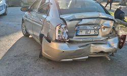 Mersin'de tırın çarptığı otomobildeki 1 kişi yaralandı