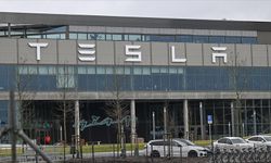 Tesla'nın piyasa değeri 1 trilyon dolara ulaştı