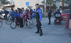 Bozyazı'da polis ekipleri okulların çevresindeki denetimlerini sürdürdü