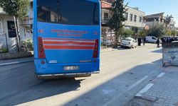 Adana'da otomobil ile halk otobüsü çarpıştı, 6 kişi yaralandı