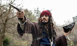 Yerli "Jack Sparrow" Ankara sokaklarında