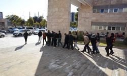 Antalya'da tefecilik operasyonunda yakalanan 7 zanlı tutuklandı