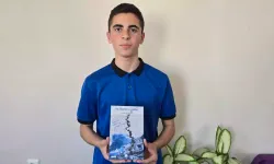 16 Yaşındaki Furkan Deprem’de Yaşadıklarını Kitaplaştırdı