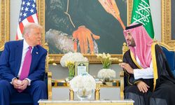 ABD Başkanı Trump, Suudi Arabistan Veliaht Prensi Bin Selman ile Kraliyet Divanı'nda bir araya geldi
