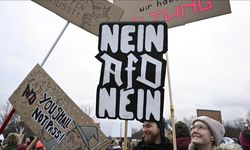 Almanya'nın Baden Württemberg eyaletinde AfD'li yetkililerin silah ruhsatlarının incelenmesi talebi