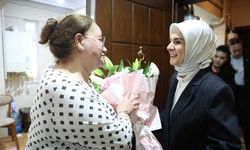 Bakan Göktaş'tan, kimsesiz çocuklara 40 yıldır annelik yapan Nimet Gürel'e ziyaret