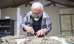 Çamura şekil veren çanak ustası, geleneği rölyef eserlerle yaşatıyor