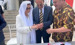 Depremzede çift, evliliklerinin 70. yılında huzurevinde nikah tazeledi