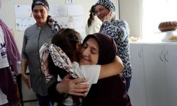 Farklı illerden anneler depremde öksüz kalan çocukları sevindirmek için Hatay'da buluştu