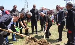 İzmit'te Prof. Dr. Ümit Özdağ Hatıra Ormanı