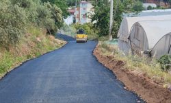 Kumluca'da asfalt çalışmaları sürüyor