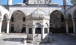 Osmanlı'nın merhamet mimarisi "kuş sebilleri" yüzyıllardır camileri süslüyor