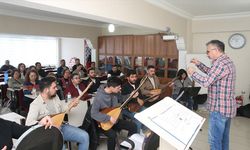 Tokat'ta farklı meslek gruplarından oluşan koro konsere hazırlanıyor