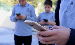 Lisede Telefon Yasağı Getirildi!