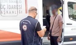 Bakan Yerlikaya, ülke genelindeki denetimlerde 32 göçmen kaçakçılığı organizatörünün yakalandığını bildirdi