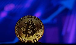 Bitcoin'in fiyatı rekor serisine devam ederek, 122 bin doların üzerine çıktı